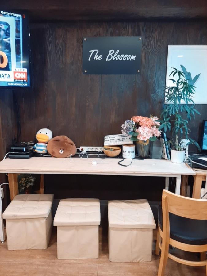 The Blossom Yeonnam Guesthouse Seoul Exteriör bild