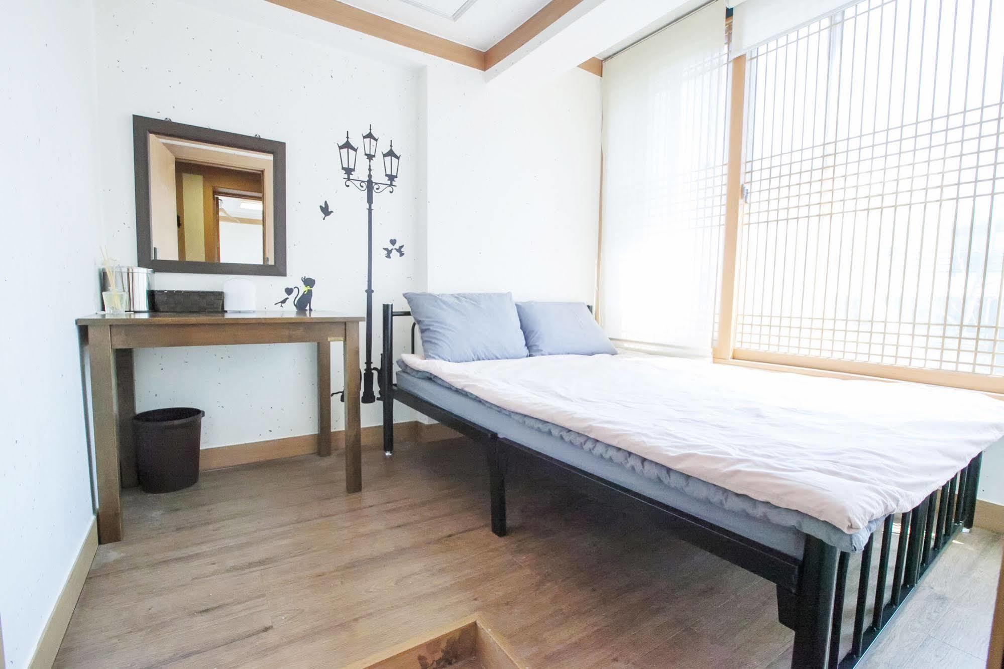 The Blossom Yeonnam Guesthouse Seoul Exteriör bild